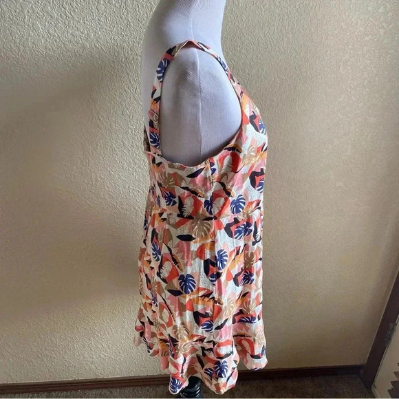 Sadie and Sage Tahiti Floral Tropical Linen Mini Dress V Neck Ruffle Hem: Large - Picture 4 of 13